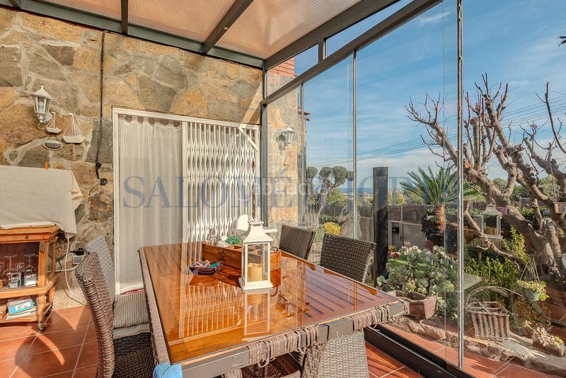 Foto f816f56c-d004-455f-9889-781afc82aaf4. Casa  muy bien ubicada y con vistas al mar en Cabrils