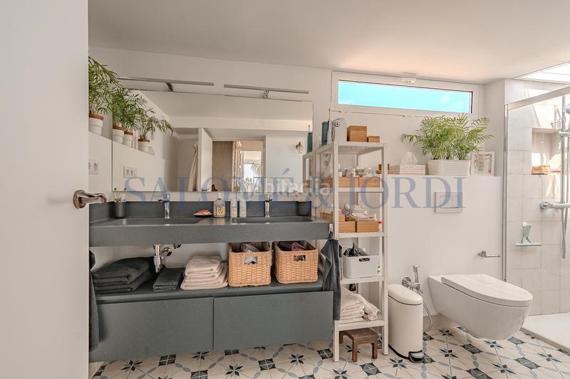 Foto 1f63a823-4659-4d7f-b28c-d992f3ff3b21. Haus mit heizung in Centre Vilassar de Mar