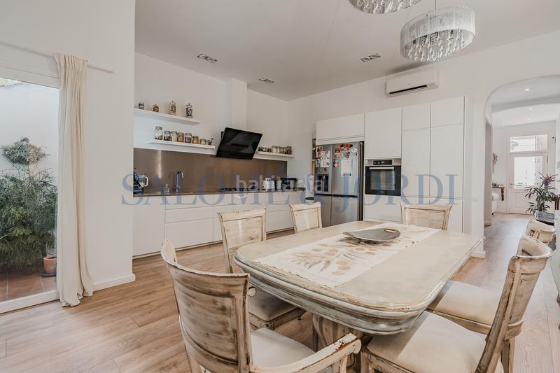 Foto 6ac3d999-2c7f-47e7-befb-ace7c3bf1aa7. Haus mit heizung in Centre Vilassar de Mar