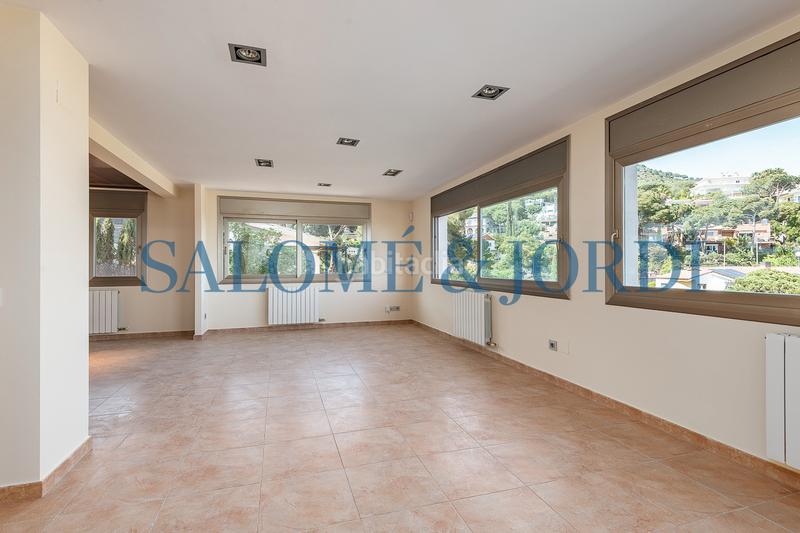 Foto 4c572c70-a52f-4c70-9877-78ddc4faa821. Casa amb calefacció aparcament a Cabrils