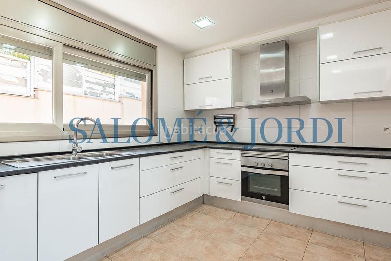 Foto 49aa7db9-eddf-4181-8e7d-09f0d2f3b3f3. House with heating parking in Cabrils