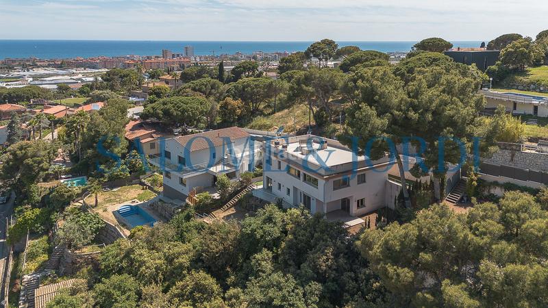 Foto 9c0a525a-79b4-4ed3-bef0-87e84d5230c1. House with heating parking in Cabrils