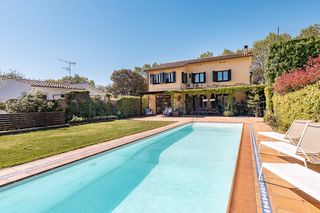 House  Passeig marina julià. Fantastica casa a cuatro vientos con ascensor y piscina en el ce