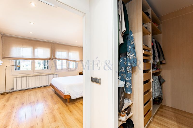 Foto 0c67ee36-4172-481c-9516-a2d95a155817. Haus mit kamin heizung parking pool in Nucli Urbà Argentona