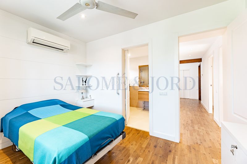 Foto 15a8ab13-142f-41a2-931b-8858ac32eda2. Haus mit kamin heizung parking pool in Nucli Urbà Argentona