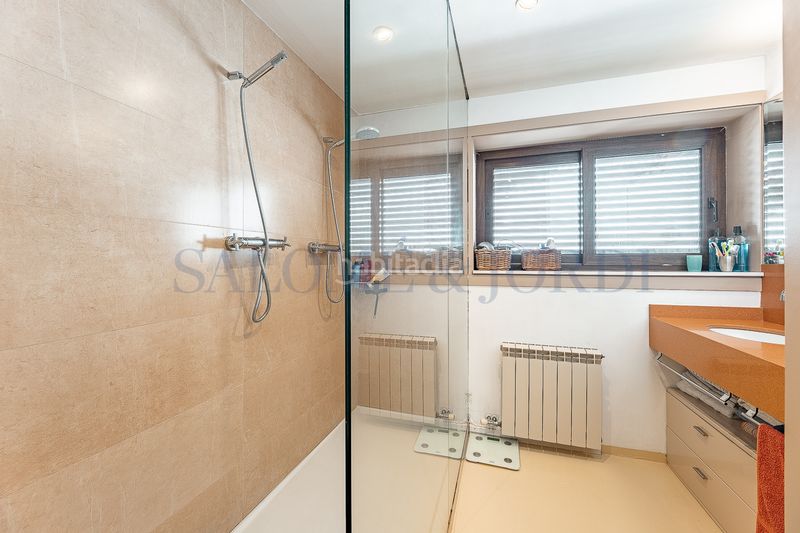 Foto 7d0b57cc-016c-415f-a53c-28c0881a2a42. Haus mit kamin heizung parking pool in Nucli Urbà Argentona