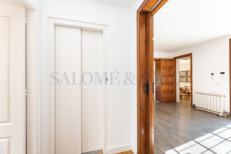 Foto b7616585-f767-40fe-a816-35efa0eb6e62. Haus mit kamin heizung parking pool in Nucli Urbà Argentona