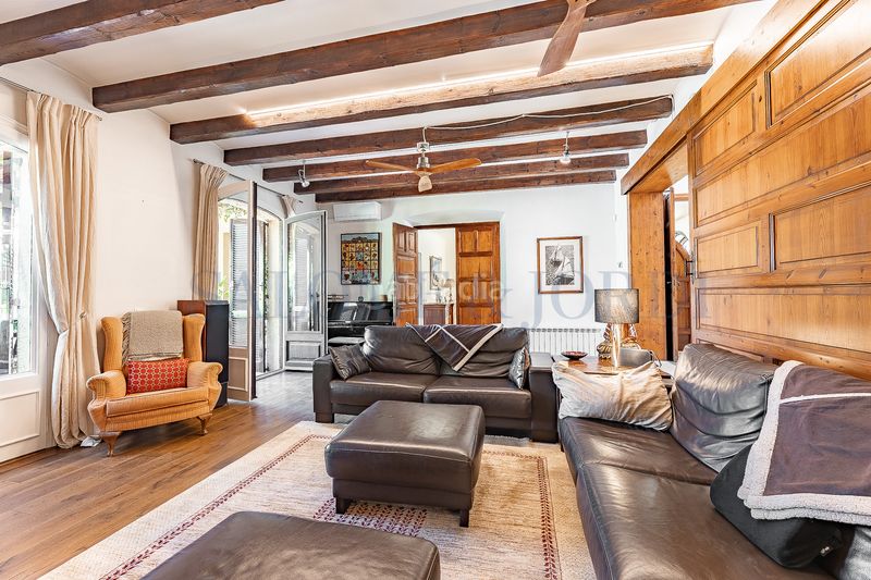 Foto c8647005-3240-4ad8-b274-5bf1c5999493. Haus mit kamin heizung parking pool in Nucli Urbà Argentona