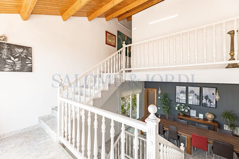 Foto f69ae6c4-e01e-4225-bdea-174946afecef. Casa amb xemeneia calefacció aparcament piscina a Cabrils