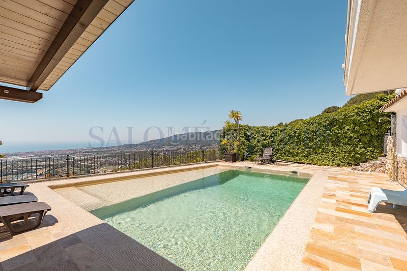 Foto fc2b38e2-8d0e-4958-93c5-b9218b2599b2. Casa amb xemeneia calefacció aparcament piscina a Cabrils