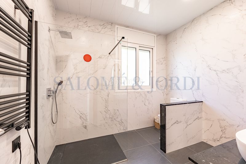 Foto fe95c012-353e-462f-b4ef-6ec236b25236. Casa amb xemeneia calefacció aparcament piscina a Cabrils