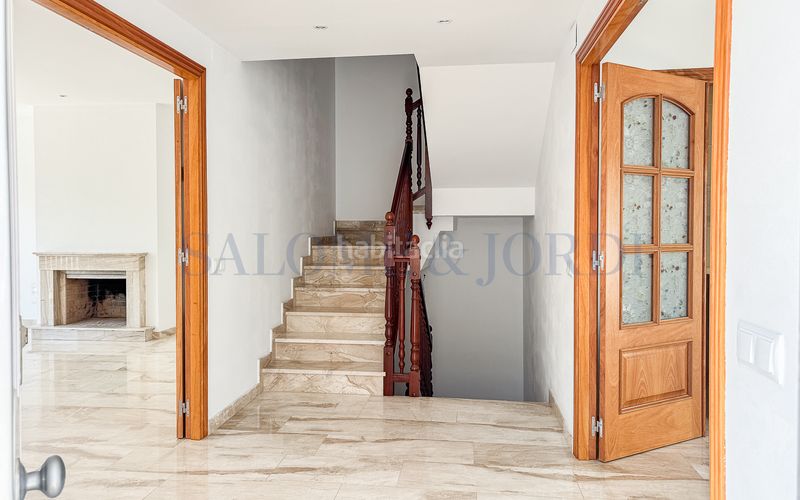 Foto a6578adb-1406-4457-a1ad-1d005f9cbed5. Casa aparellada amb xemeneia calefacció aparcament piscina a Argentona
