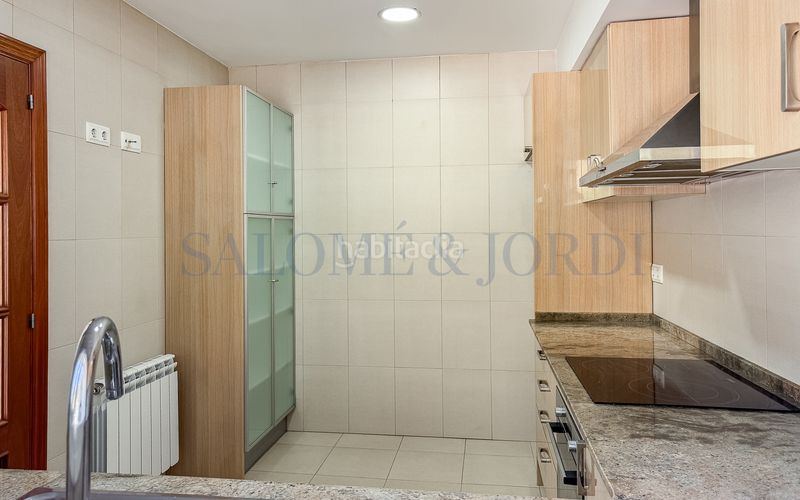 Foto a90d038c-3e47-4634-816a-1041f673ef1a. Casa aparellada amb xemeneia calefacció aparcament piscina a Argentona