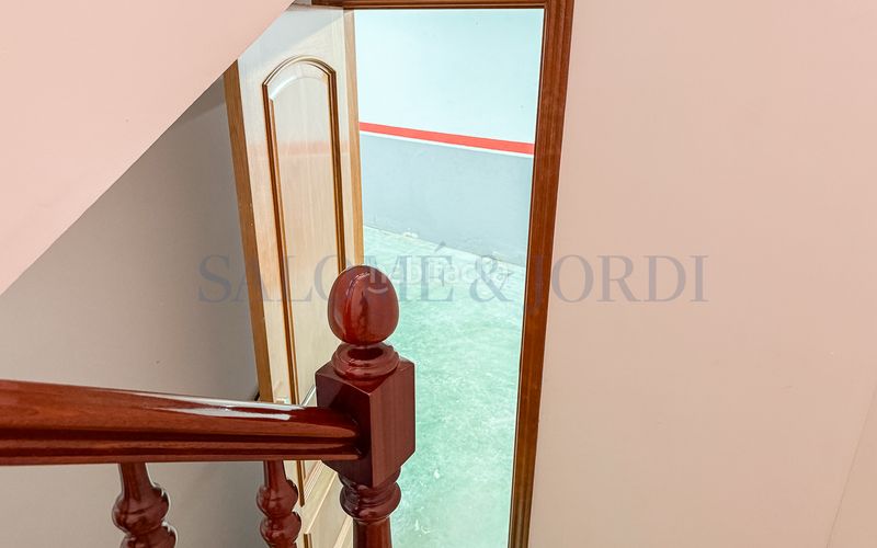 Foto f75862b0-d1fd-4733-85e6-6cd44b058c45. Casa aparellada amb xemeneia calefacció aparcament piscina a Argentona