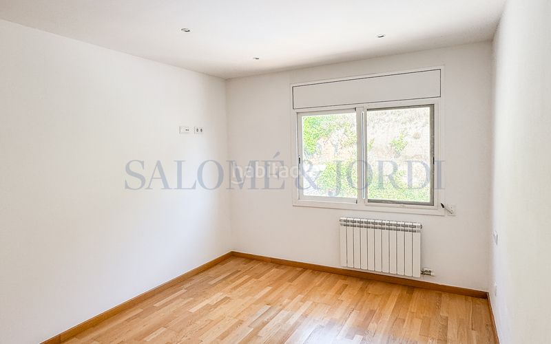 Foto ff55a1b7-48c9-423a-9e35-4a7cdf61f6ed. Casa aparellada amb xemeneia calefacció aparcament piscina a Argentona