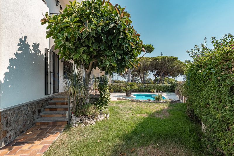 Foto 66ac332b-1d98-46e3-a04d-a73414fa881d. Casa amb xemeneia calefacció aparcament piscina a Vilassar de Dalt