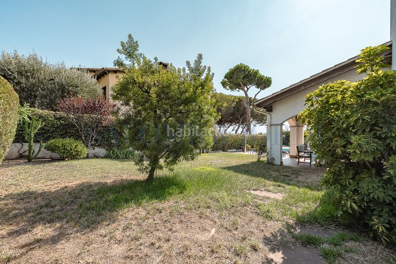 Foto 6e47e153-111b-454d-b0a2-9af29e001b5f. Casa amb xemeneia calefacció aparcament piscina a Vilassar de Dalt
