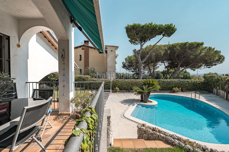 Foto b23a7f10-d88d-4a9e-93c4-d8a3db629057. Casa amb xemeneia calefacció aparcament piscina a Vilassar de Dalt