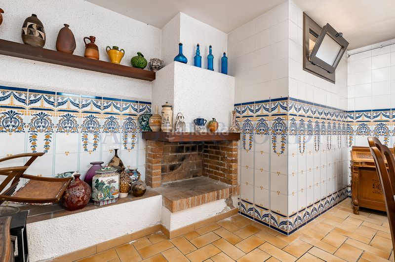 Foto beeb7638-bd85-4fca-8ef3-3dbd640656d7. Casa amb xemeneia calefacció aparcament piscina a Vilassar de Dalt
