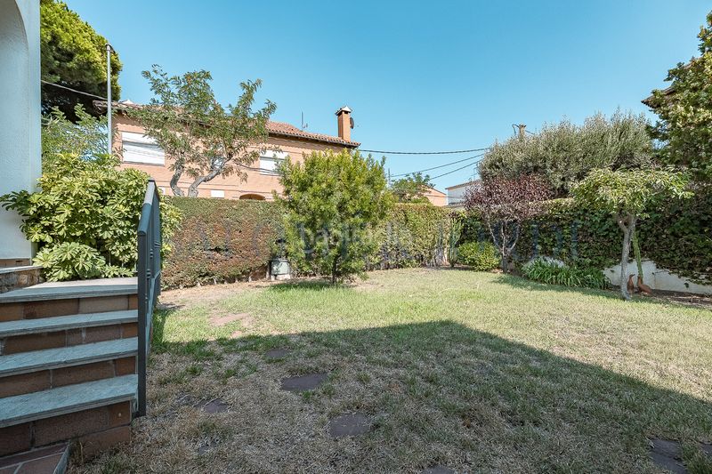 Foto bfcf1579-f218-45c6-86b5-d4d1b560a78d. Casa amb xemeneia calefacció aparcament piscina a Vilassar de Dalt