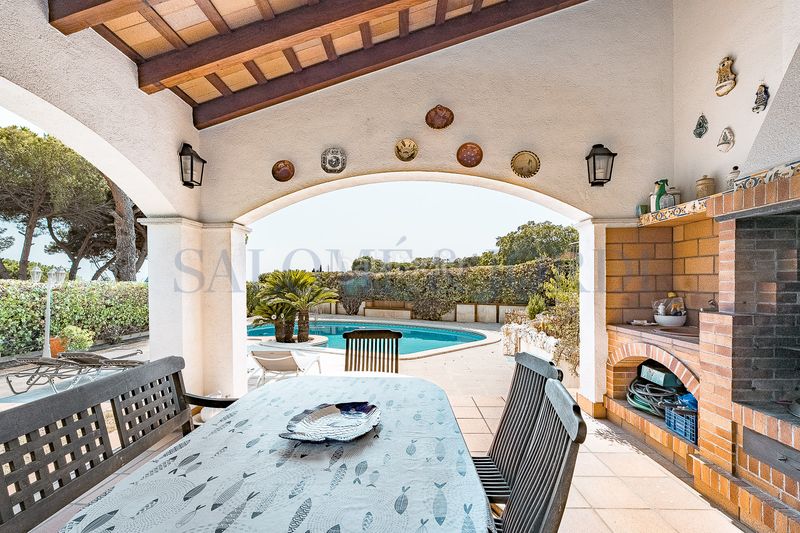Foto de9be746-2282-4606-ad78-e427a36d2b2f. Casa amb xemeneia calefacció aparcament piscina a Vilassar de Dalt