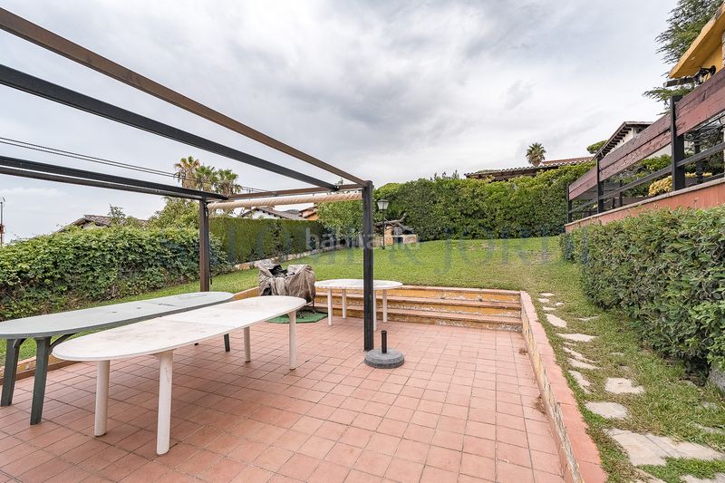 Foto 0ee5c83b-4aac-4683-92a7-b626be42e8ef. Chalet con camino riscaldamento parcheggio piscina in Vilassar de Dalt