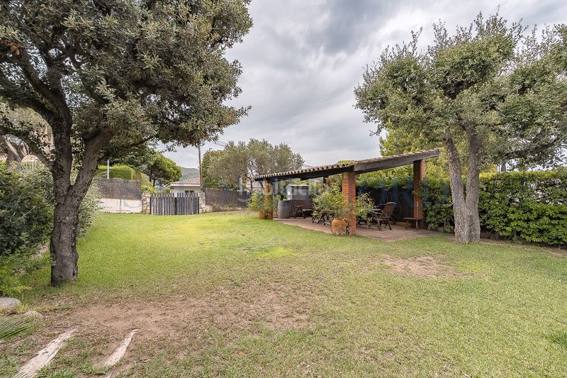 Foto 4d886788-846d-429c-b036-3f380e30c0da. Chalet con camino riscaldamento parcheggio piscina in Vilassar de Dalt