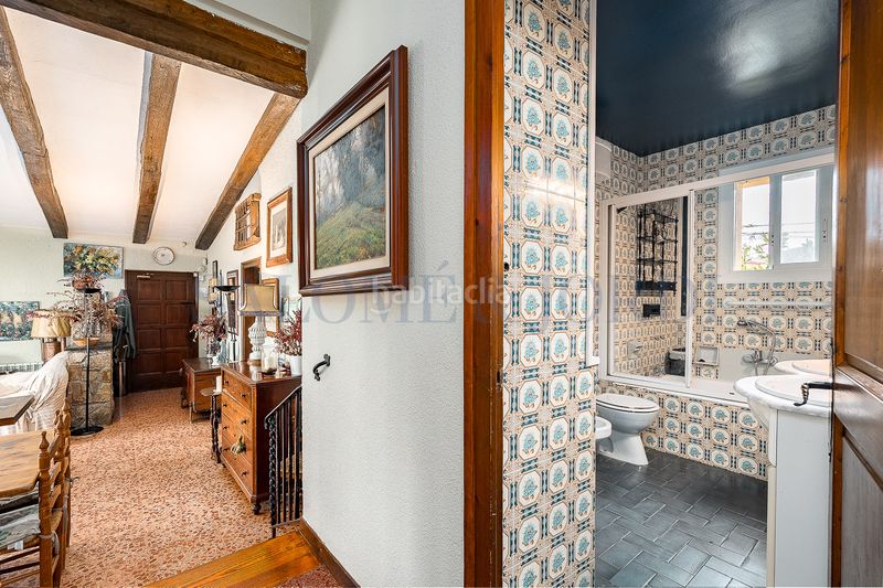 Foto 6fa50366-3ff2-4d3e-9abf-8b77416b2907. Chalet con camino riscaldamento parcheggio piscina in Vilassar de Dalt