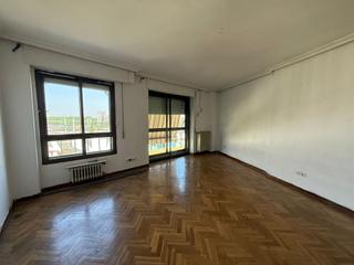 Piso  Convenio. Acogedor piso de 1 dormitorio con terraza acristalada. bien ubic