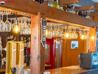 Lloguer Local Comercial a Peguera. Oportunidad única en peguera  negocio en venta y traspaso