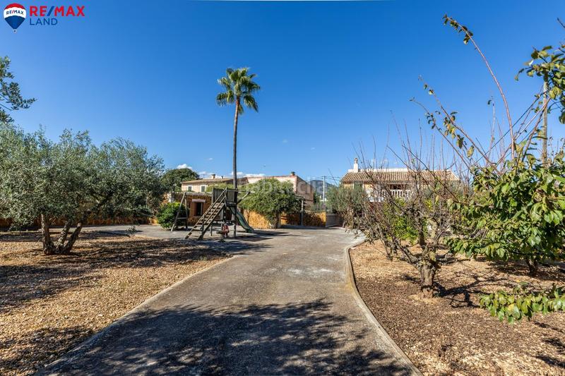 Foto cfefe7b0-4a78-46ea-a258-c48e85520bd1. Chalet con parcheggio in Santa María del Camí