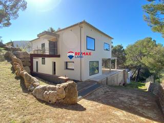Chalet en Bacars-Manresa-Bonaire. Invierte en una propiedad de lujo lista para finalizar