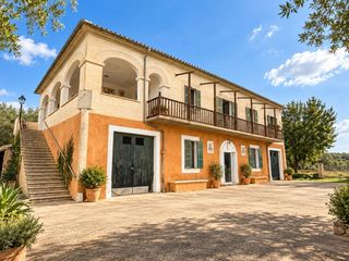Bauernhof in Sineu. Histórica possessió mallorquina con 37 hectáreas de terreno en e