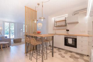 Rent Apartment in La Llotja-Born