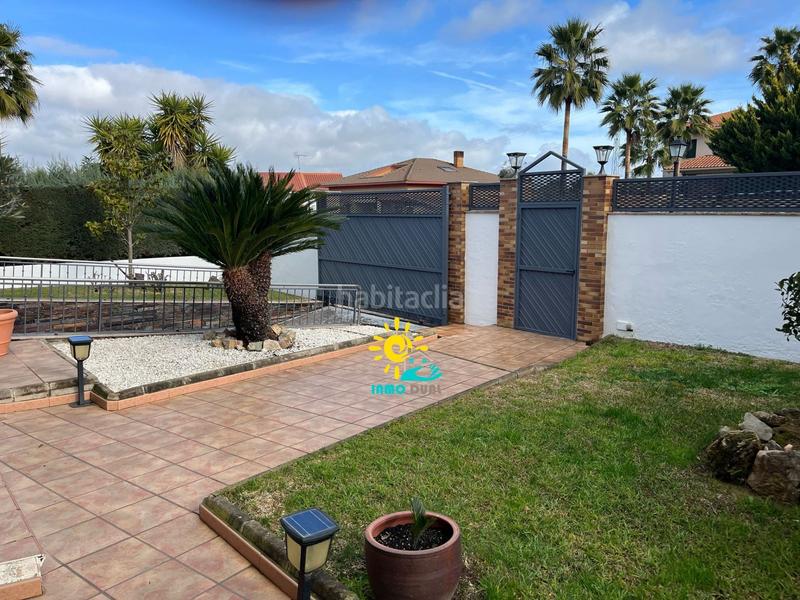 Foto a9c29049-63a7-415d-a3d9-e079f2e4da83. Casa con riscaldamento parcheggio piscina in Golf Guadiana Badajoz