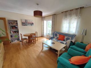 Rent Flat  Calle madrid. Alquiler de piso para estudiantes