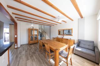 Semi detached house in Puerto Marino. Chalet pareado en venta en gran alacant