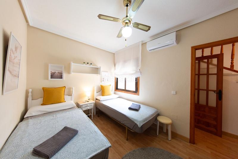 Foto 528e19f5-0add-4123-9cf2-8c68d9b5bb6d. Casa adosada chalet adosado en venta . en El Moncayo - El Pòrtic Guardamar del Segura