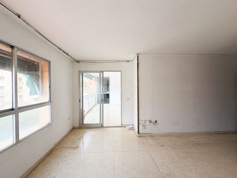 Foto 2476cd31-fdbc-4b02-9915-73bd763eb287. Apartament amb calefacció piscina a Levante Alto Benidorm