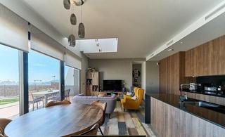 Zweistöckige Wohnung in Balcón de Finestrat-Terra Marina. Chalet adosado en venta en balcón de finestrat