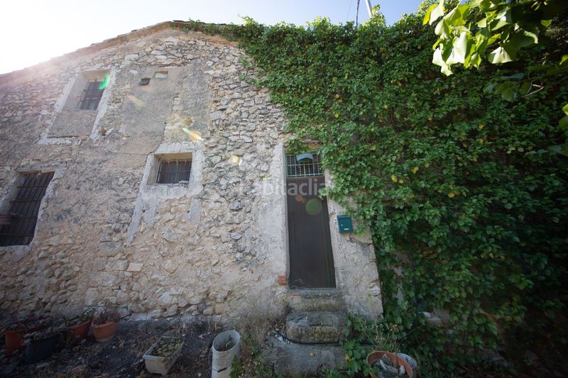 Foto 6a10ac53-4ef2-4bca-b788-2a0ddbe1fbf1. Masia amb calefacció a Torre de les Maçanes (la)