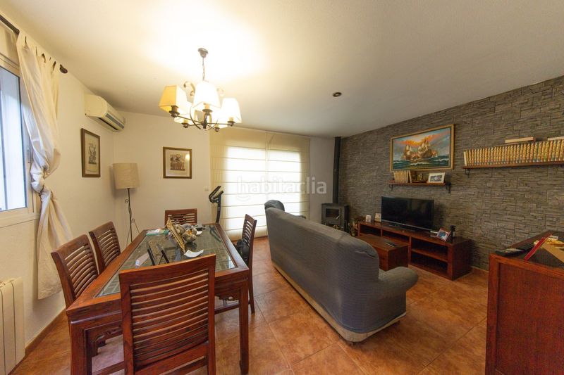 Foto 9bd57361-fbdf-48cf-b7d8-343ab1d17e22. Casa adosada  en Aigües