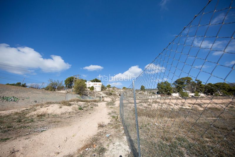 Foto e94c1b09-8b10-46ef-85de-2951a4def2e3. Terreny residencial a Ibi