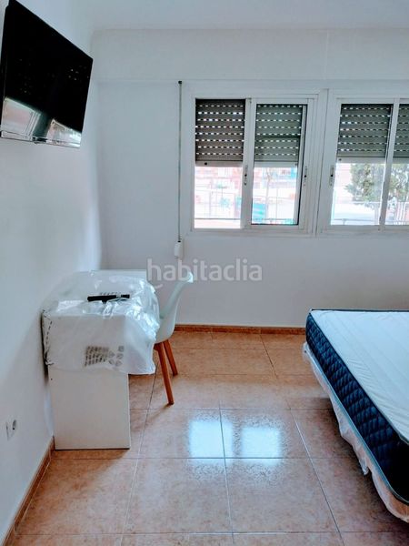 Foto e6e484e7-a3b2-4884-8d22-3a9b0a165d0e. Apartament amb calefacció a Carolinas Bajas Alicante