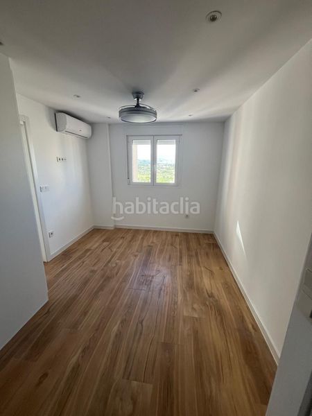 Foto 5c5fe694-fd3b-4942-8c0c-f8e26f01bacb. Rent flat with heating pool in Playa Muchavista Campello (el)