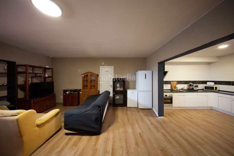 Foto 530ebda8-cd3b-45b8-ba27-7dd48f726eb9. Local comercial a Coloma Nucia (la)