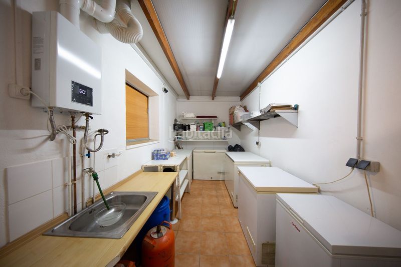 Foto 8ed50391-cf9b-48a6-a9d7-0de508663b2a. Local comercial a Coloma Nucia (la)