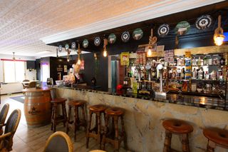 Local Comercial a Coloma. Vivienda y local comercial en la nucia