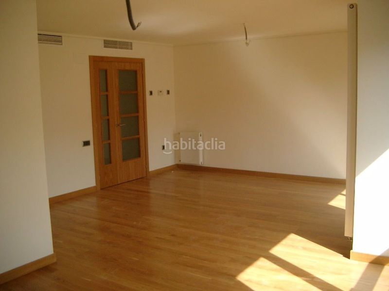 Foto b7cc2c54-c361-4e43-97fe-bb03e96fba4a. Pis amb calefacció a Benalúa Alicante