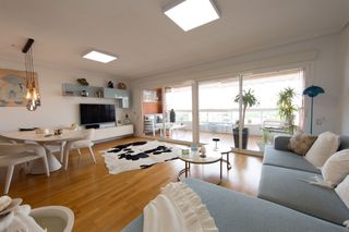 Flat in Babel. Espectacular piso con vistas al mar y terraza de 20m! babel. ali